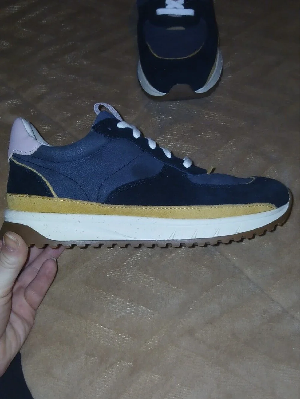 Madewell Unisex Navy Sneakers with Pink Heel and Tan Trim Sz: W 7 M 5.5
